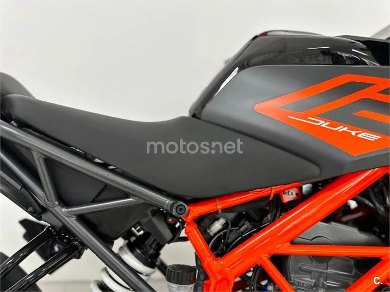 KTM 125 – Vista 12