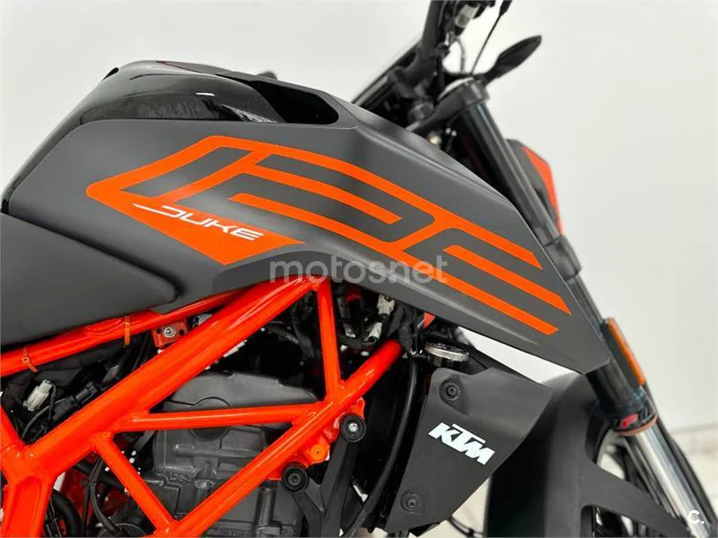 KTM 125 – Vista 13