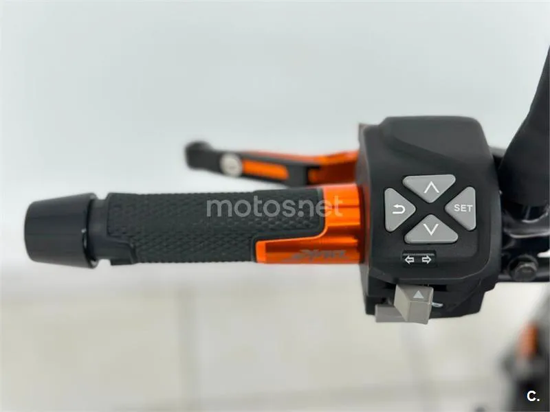 KTM 125 – Vista 17