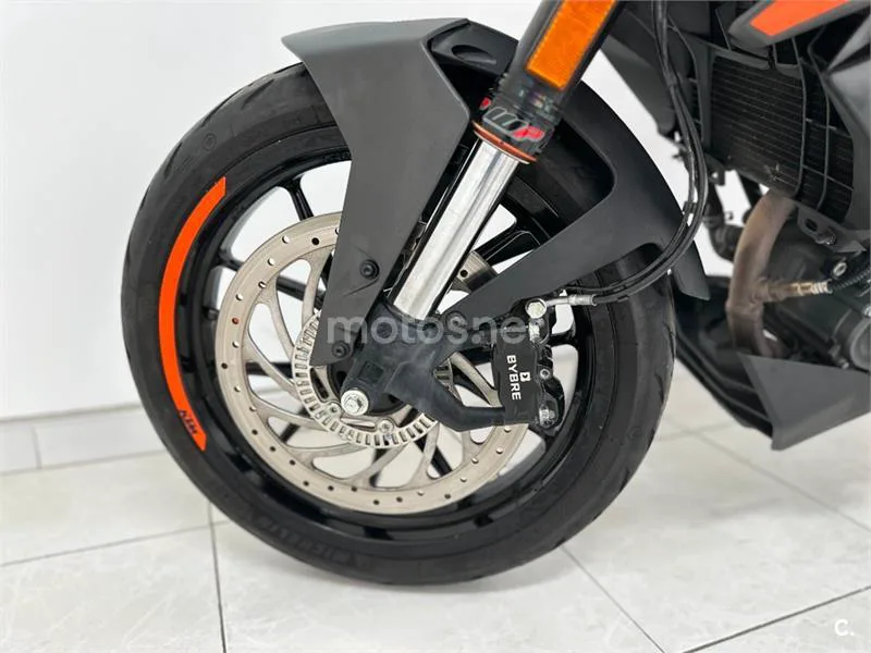 KTM 125 – Vista 19