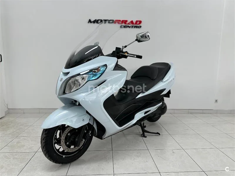 Suzuki Burgman 400 – Vista 3