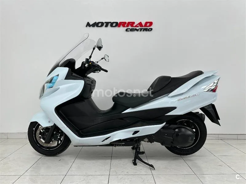 Suzuki Burgman 400 – Vista 4