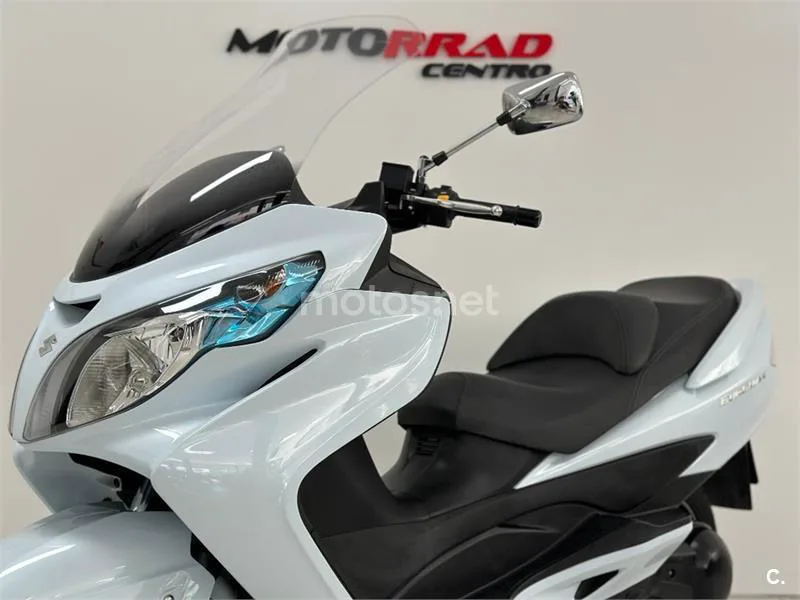 Suzuki Burgman 400 – Vista 5