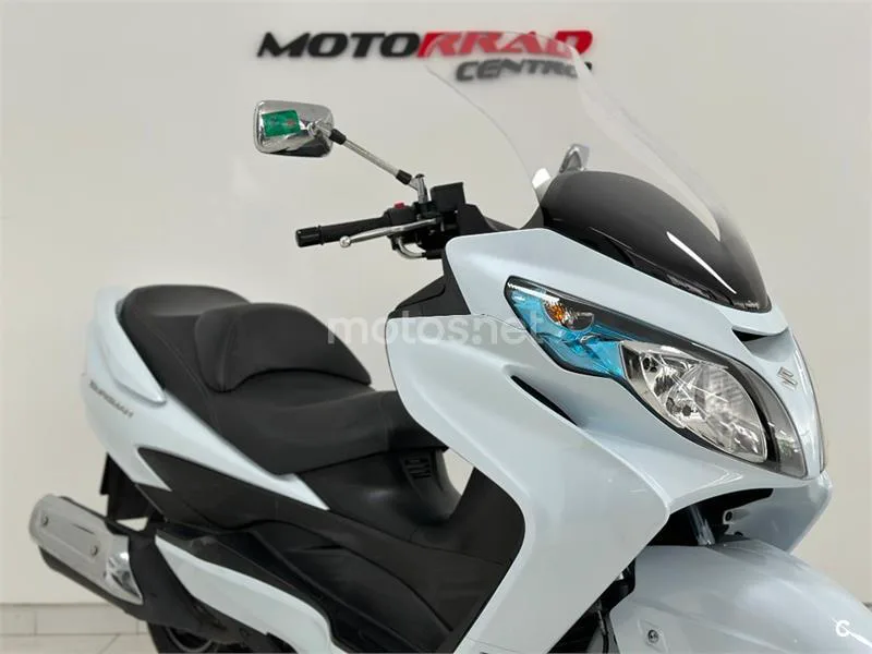 Suzuki Burgman 400 – Vista 6