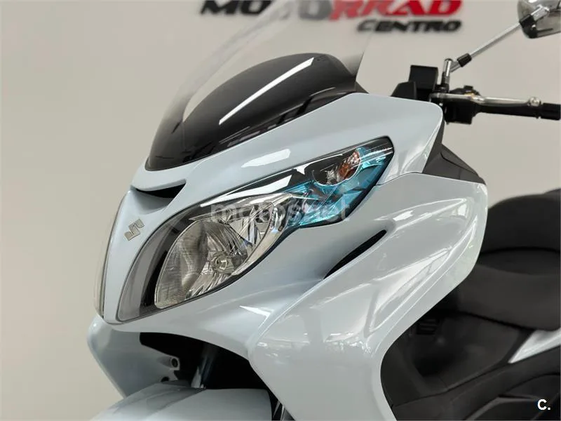Suzuki Burgman 400 – Vista 7