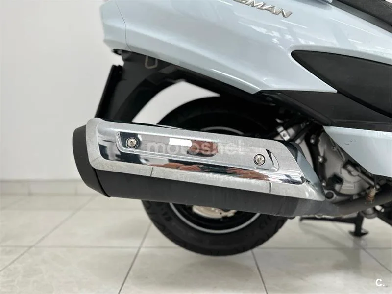 Suzuki Burgman 400 – Vista 10