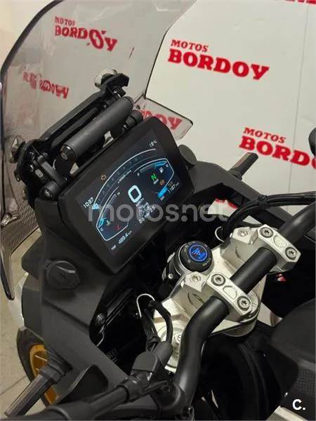 Voge 900 DSX – Vista 6