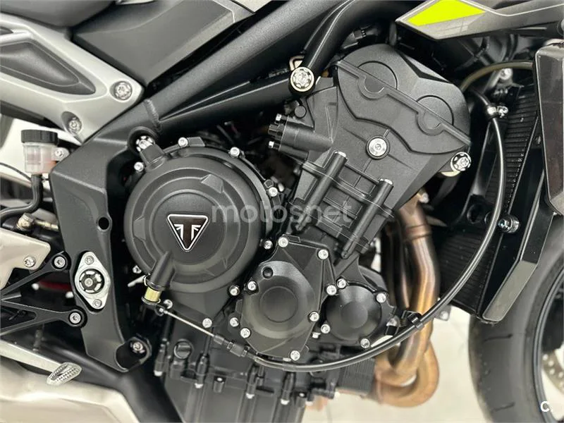 Triumph Street Triple 765 – Vista 14