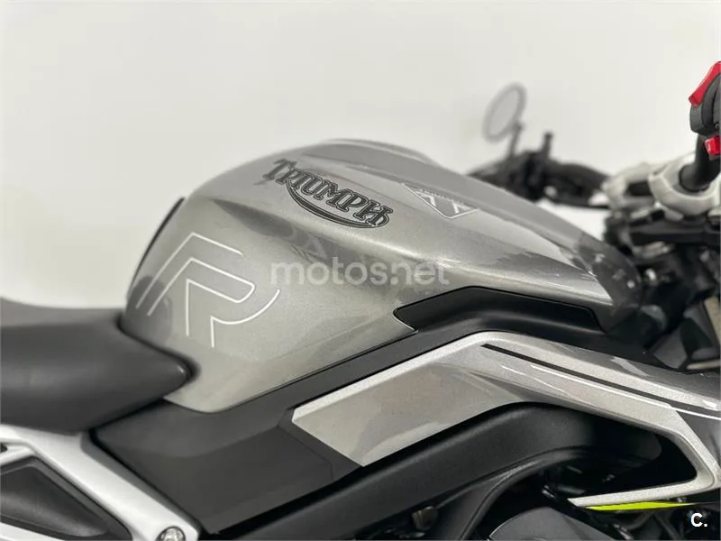 Triumph Street Triple 765 – Vista 16