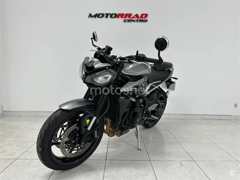 Triumph Street Triple 765 – Vista 3
