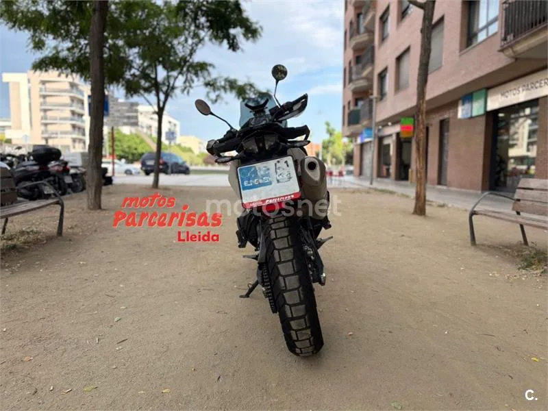 KTM 890 – Vista 13