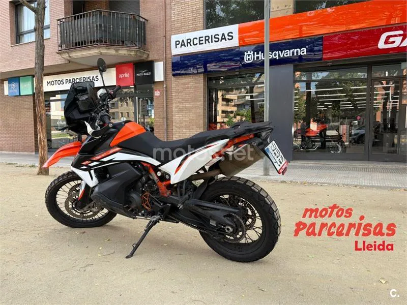 KTM 890 – Vista 3