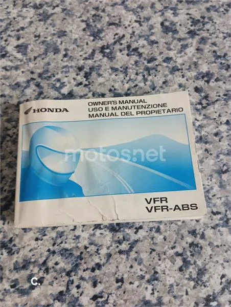 Honda VFR 800 – Vista 19