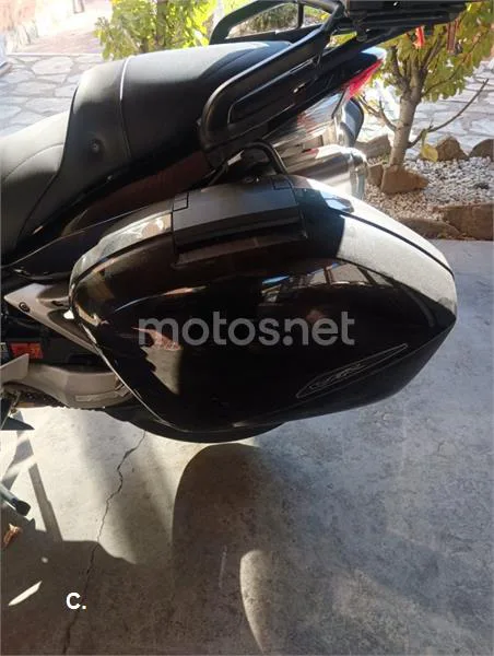 Honda VFR 800 – Vista 3