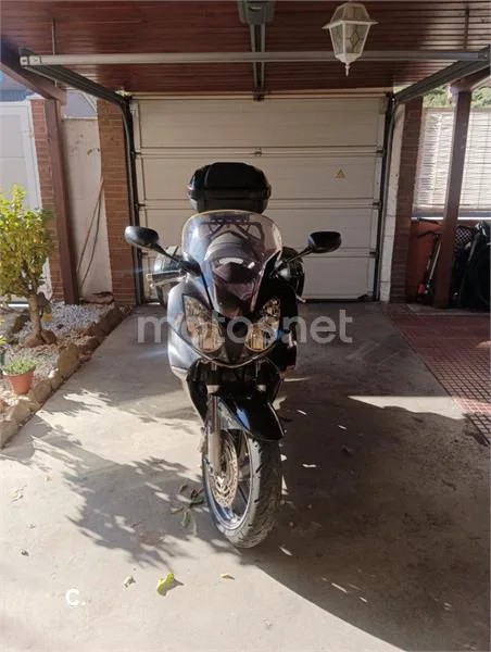Honda VFR 800 – Vista 5