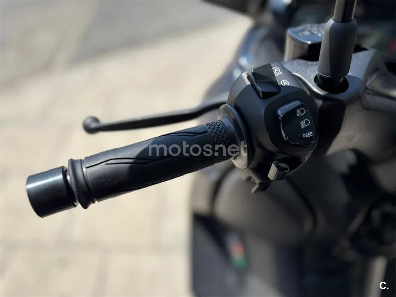 Yamaha XMAX 125 - Vista 17
