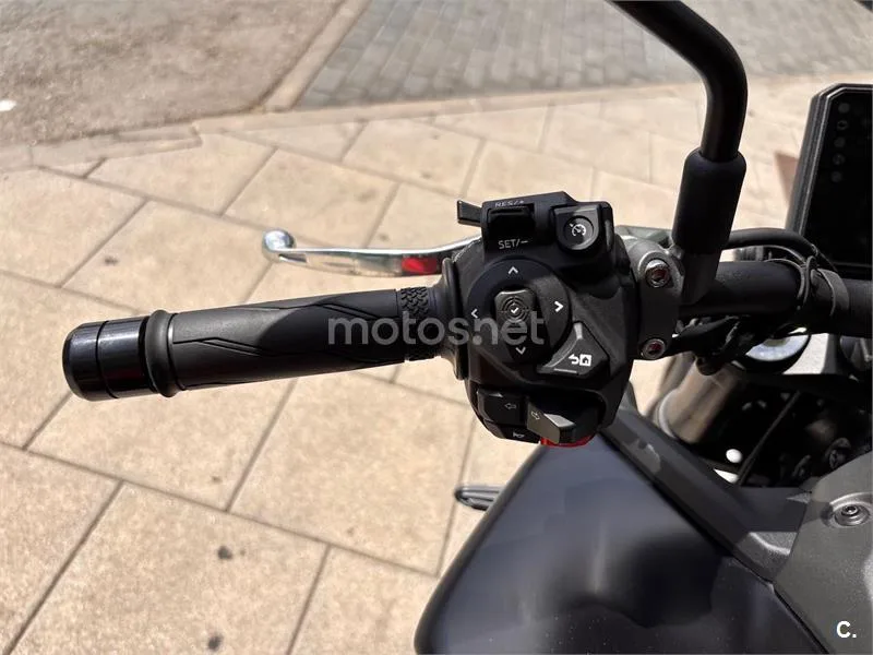 Yamaha MT-09 - Vista 14