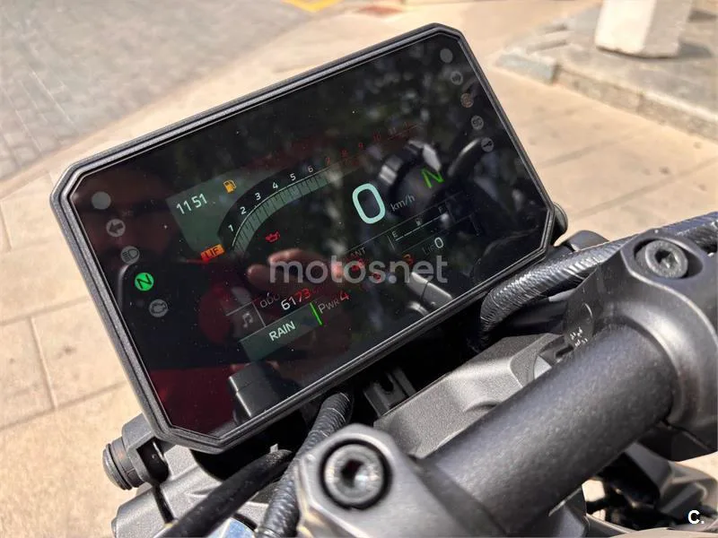 Yamaha MT-09 - Vista 17