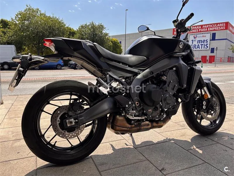 Yamaha MT-09 - Vista 9