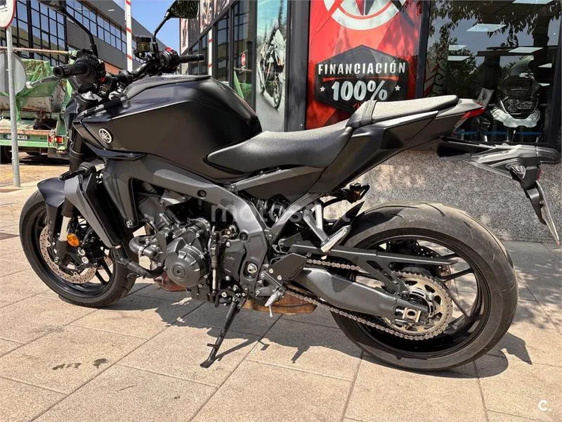 Yamaha MT-09 - Vista 10