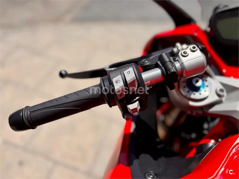 Ducati SuperSport – Vista 16