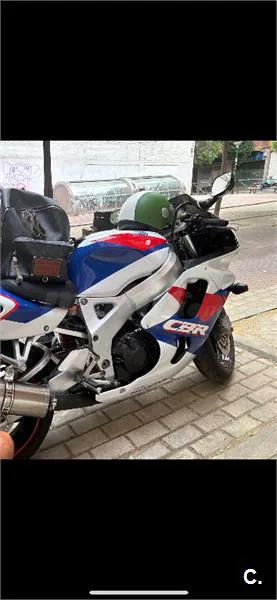 Honda CBR 900 RR Fireblade – Vista 2