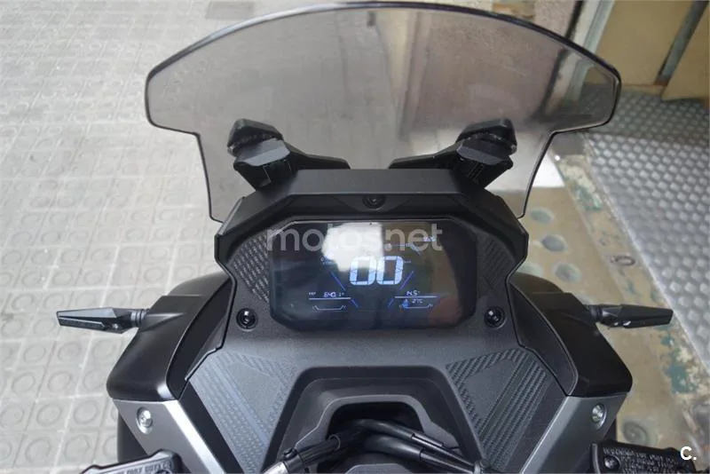 Voge SR1 ADV 125 – Vista 11