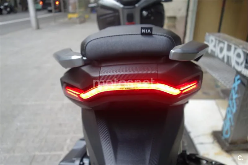 Voge SR1 ADV 125 – Vista 14