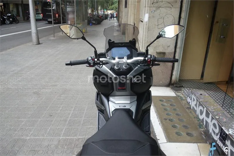 Voge SR1 ADV 125 – Vista 15