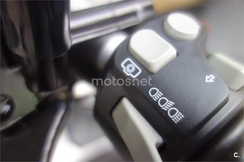 Voge SR1 ADV 125 – Vista 16