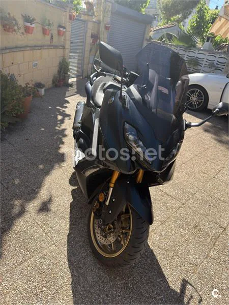 Yamaha TMAX – Vista 5