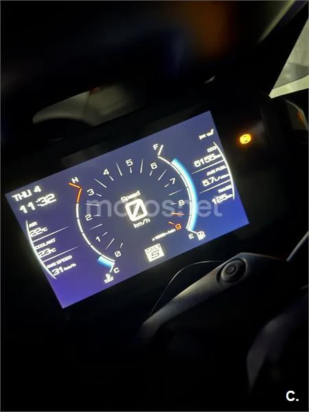 Yamaha TMAX – Vista 8