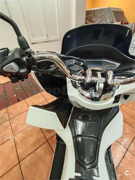 Honda PCX 125 – Vista 2