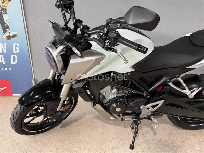 Honda CB 125 R – Vista 7
