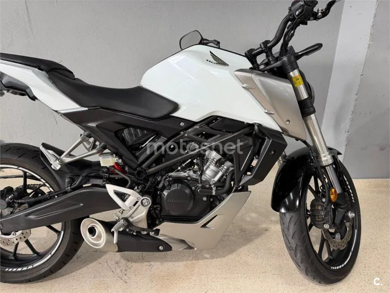 Honda CB 125 R – Vista 10
