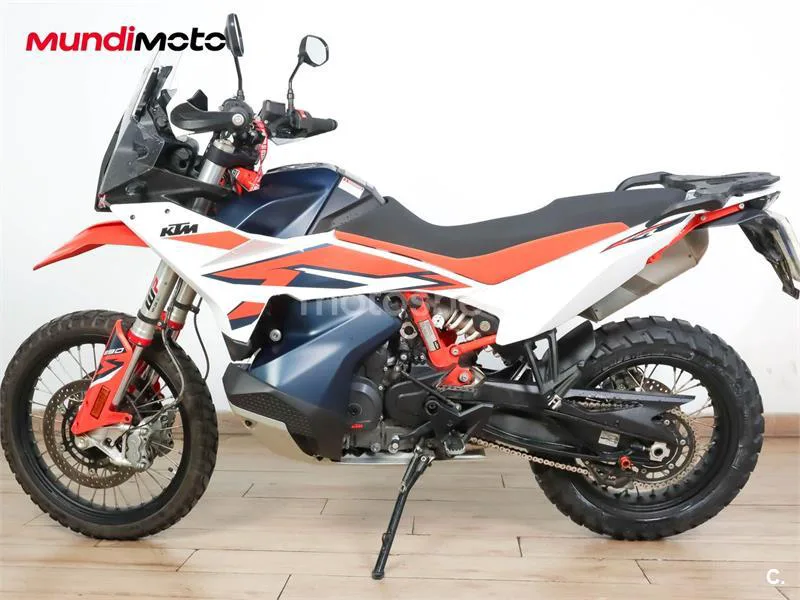 KTM 890 – Vista 6