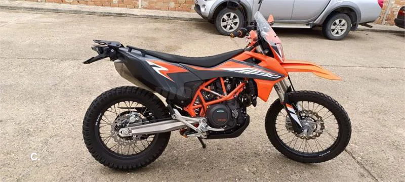 KTM 690 Enduro R – Vista 2