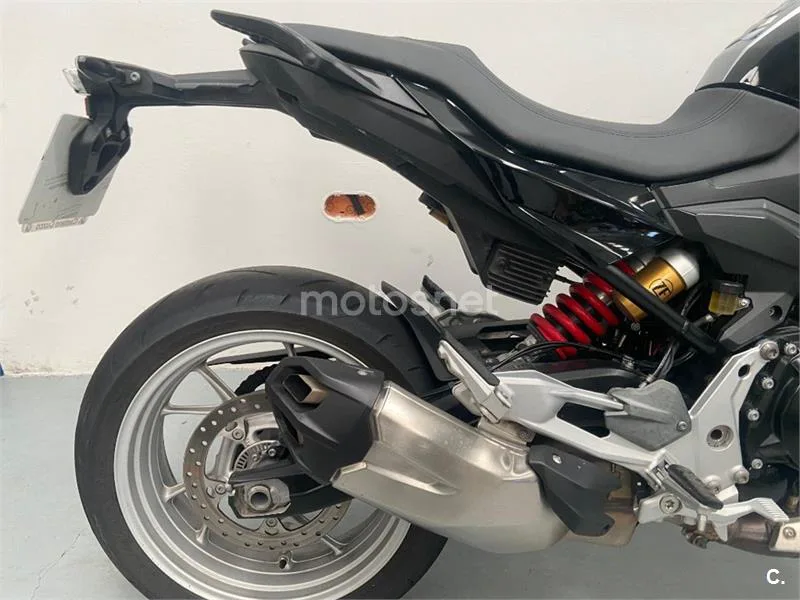 BMW F 900 R – Vista 8