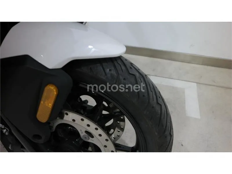 BMW C 400 GT – Vista 7
