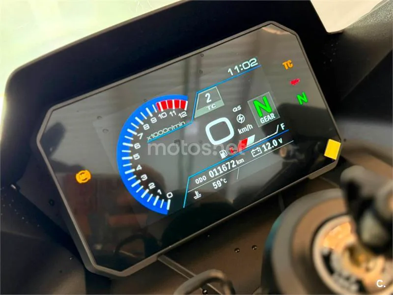 Suzuki GSX-8R – Vista 6