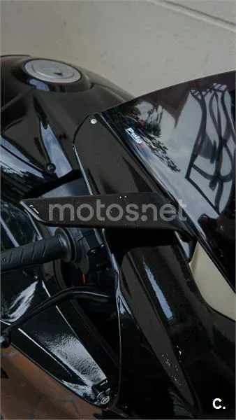 Ducati Panigale V4 - Vista 7