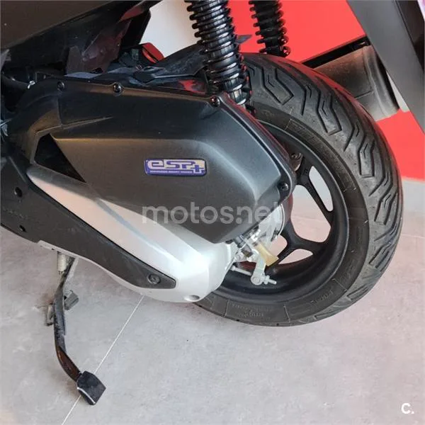 Honda PCX 125 – Vista 13