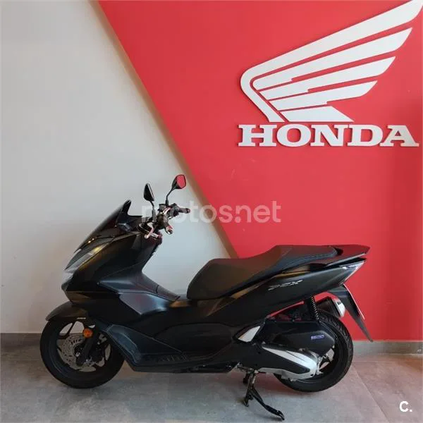 Honda PCX 125 – Vista 3