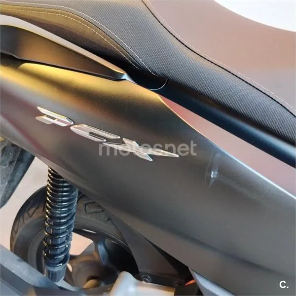 Honda PCX 125 – Vista 9