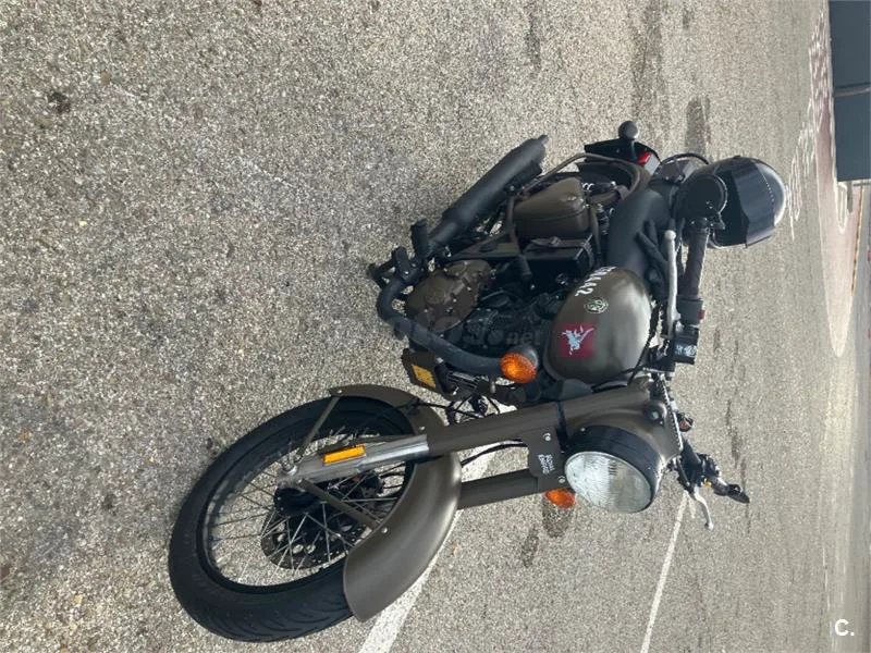 Royal Enfield Classic – Vista 2