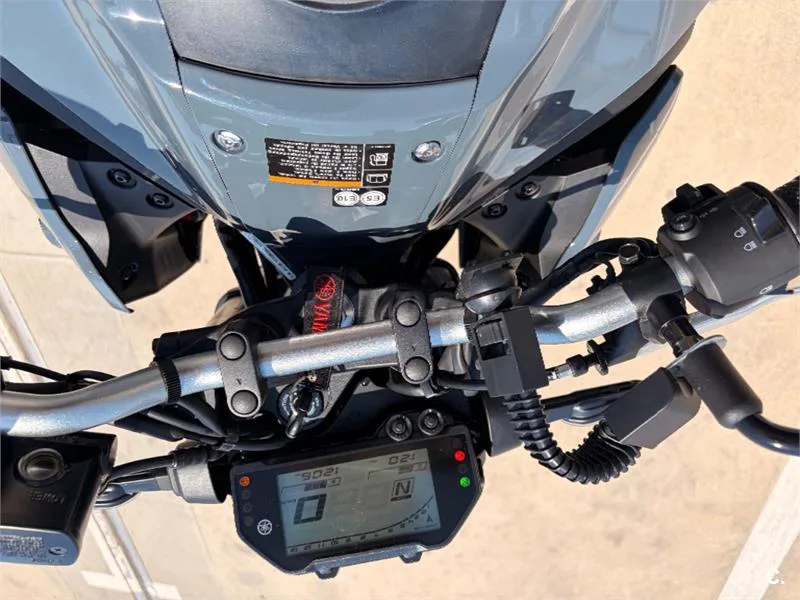 Yamaha MT-03 – Vista 7