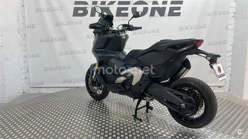 Honda X-ADV – Vista 7