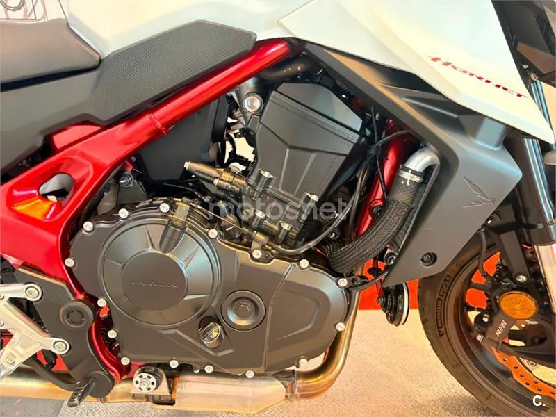 Honda CB 750 Hornet – Vista 6