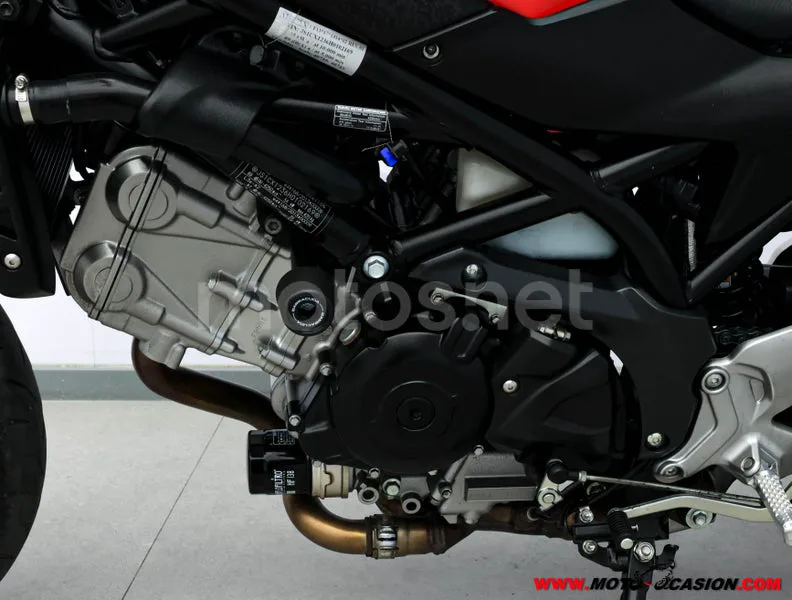 Suzuki SV 650 – Vista 9