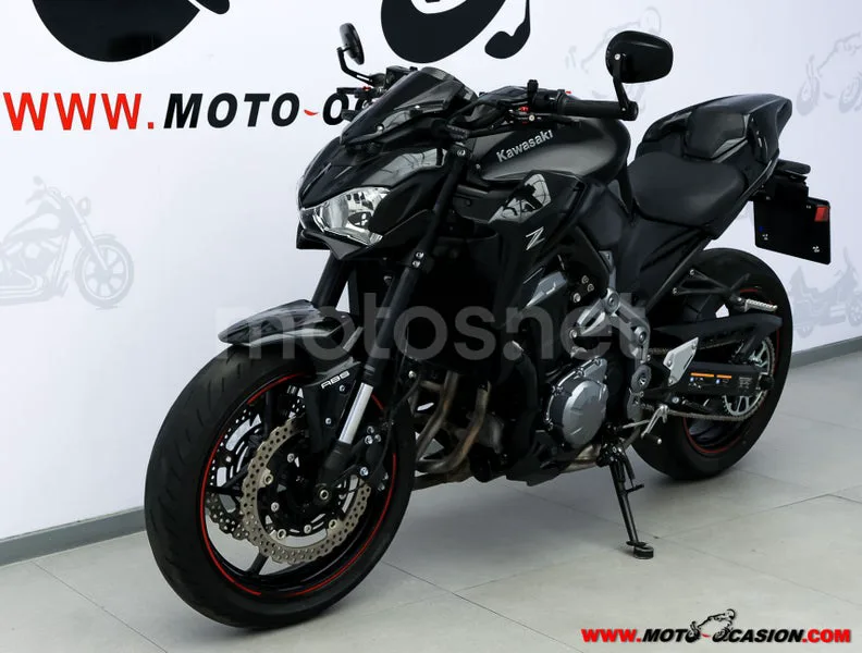 Kawasaki Z900 – Vista 8